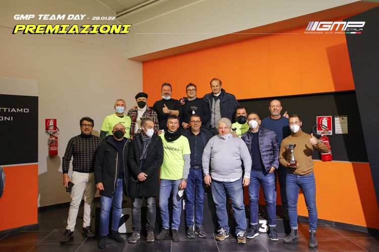 gmp-team-day-premiazioni-kart.jpg